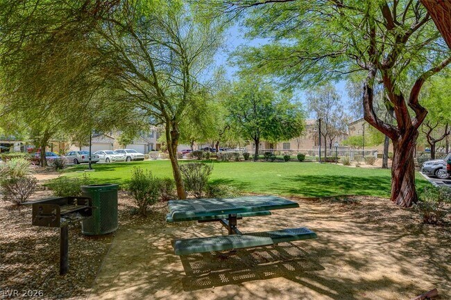 Building Photo - 5003 Groveland Ave