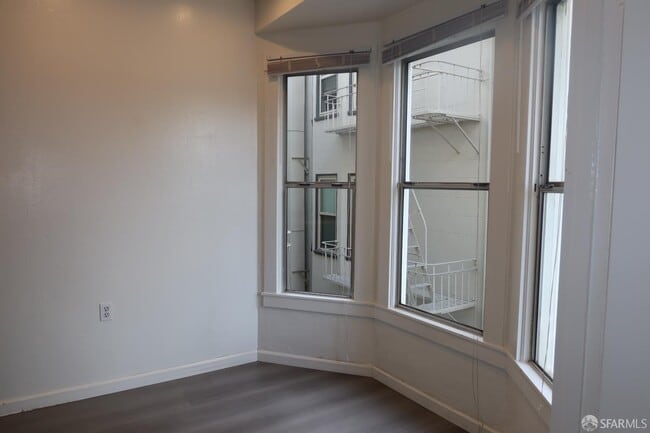 Building Photo - 3315 Steiner St