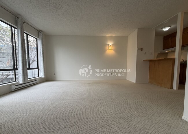 Building Photo - 5 Admiral Dr