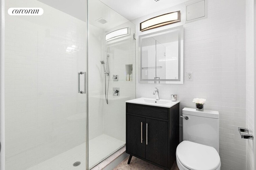 Building Photo - 350 W 57th St