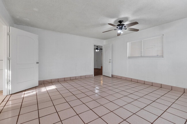 Building Photo - 5935 Highfield St