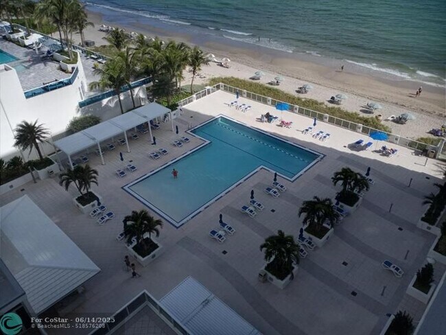 Building Photo - 2751 S Ocean Dr