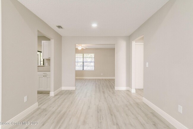 Building Photo - 1847 Parrsboro St NW