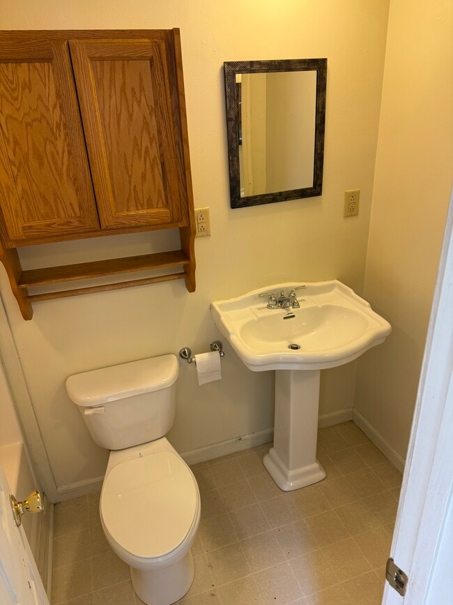 Building Photo - Letchworth house