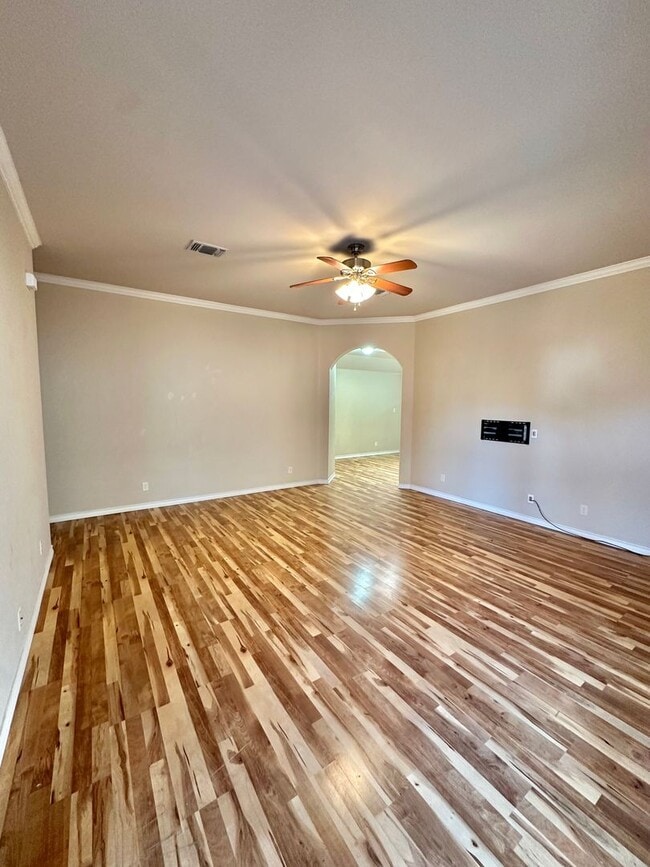 Building Photo - Now Available - Charming 3 Bedroom Patio Home