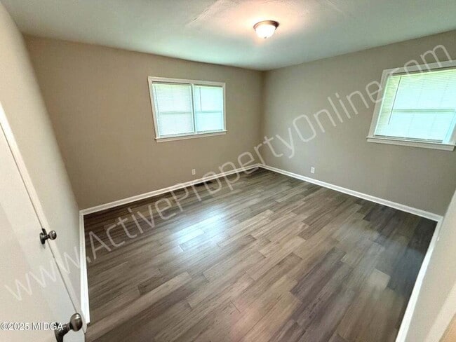 Building Photo - 1803 Canterbury Rd