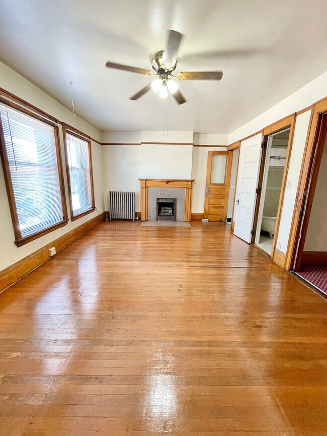 photo jul 15 2023, 11 55 00 am - Cross Apartments