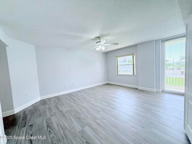 Building Photo - 8922 Laguna Ln