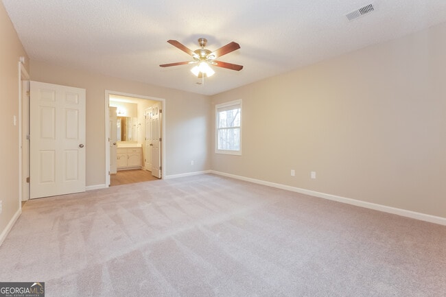 Building Photo - 325 Derby Dr