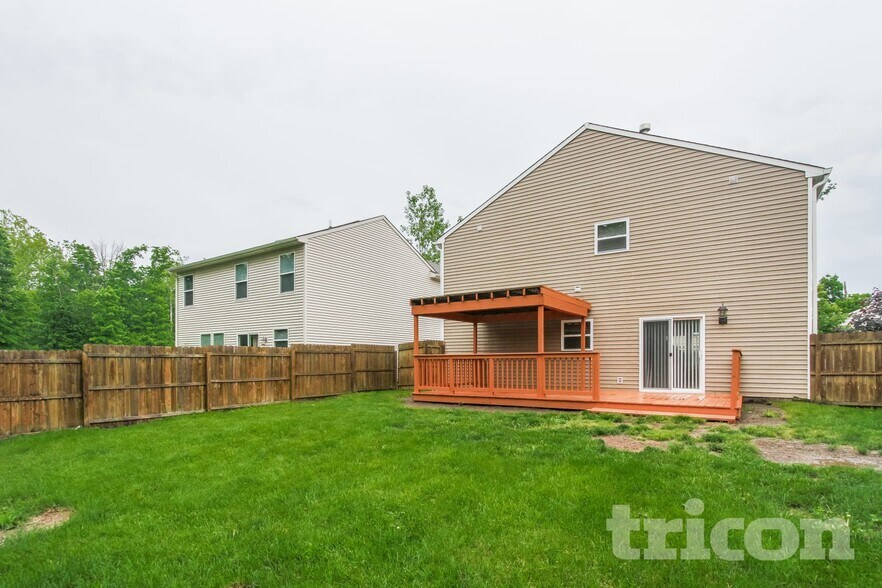 Building Photo - 1164 N Aberdeen Dr
