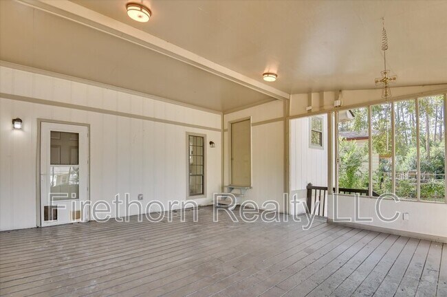 Building Photo - 2349 Henry Cir