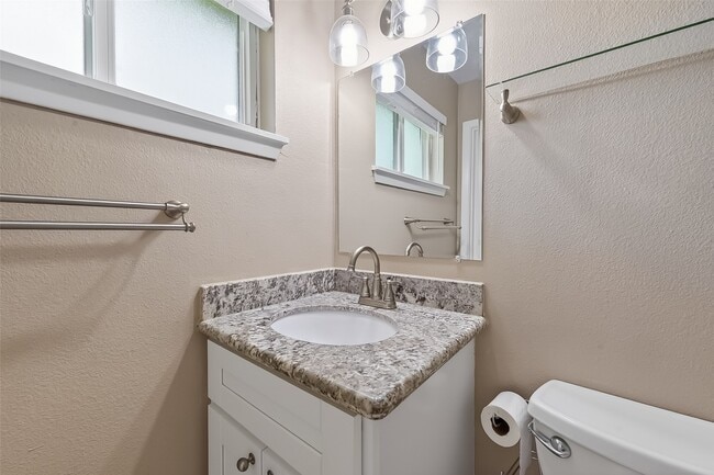 Building Photo - 12002 Hillcroft St