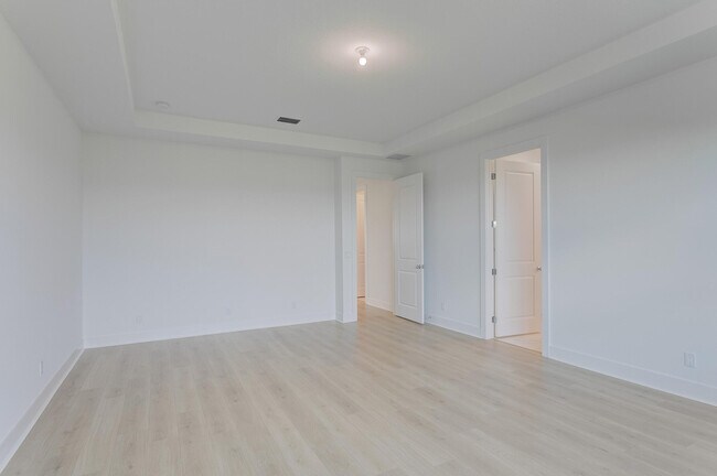Building Photo - 13559 Artisan Cir