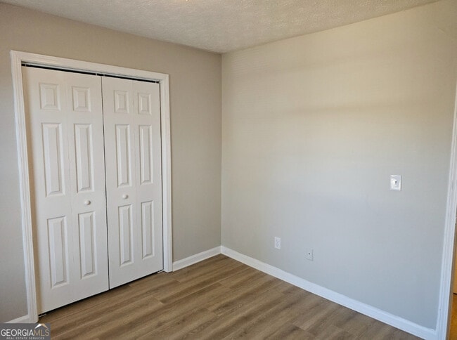 Building Photo - 210 Sabal Dr