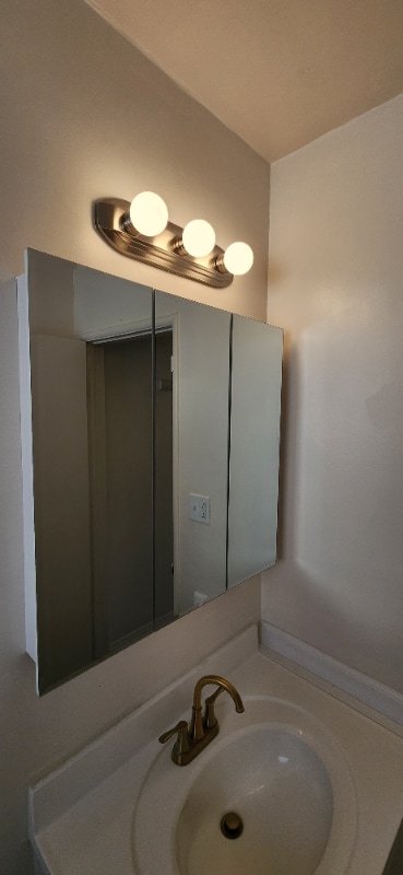 Building Photo - 8315 Clinton Ave