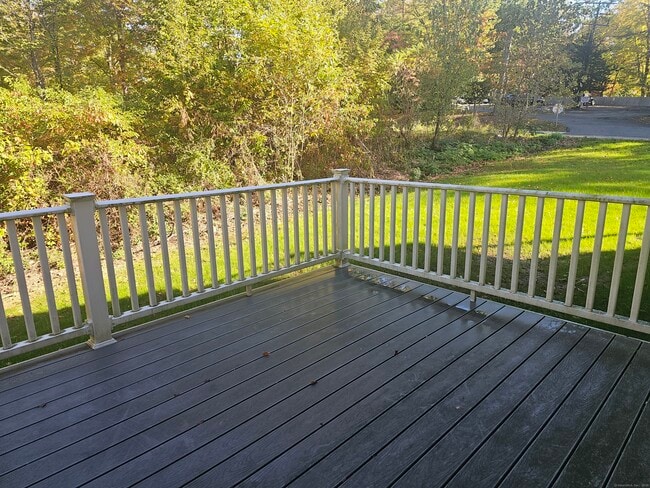 Building Photo - 141 Country Squire Dr