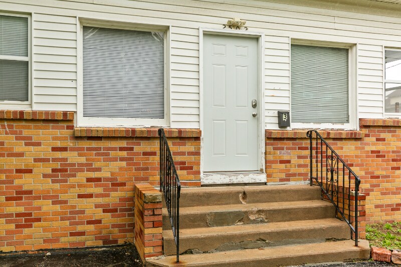 Building Photo - 2502 S 10th St
