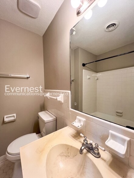 Building Photo - 731 Cumberland Cove