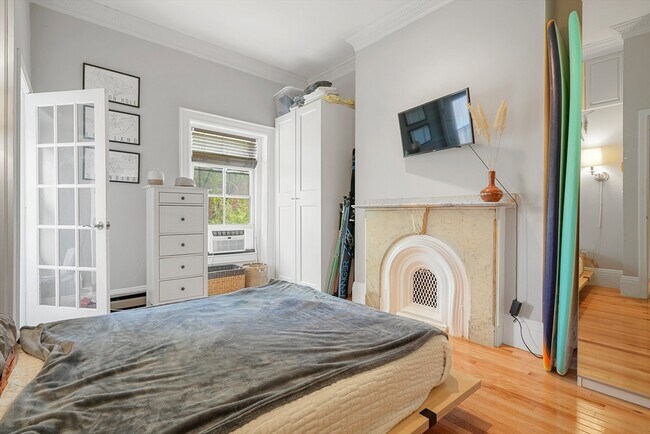Building Photo - 528 Tremont St