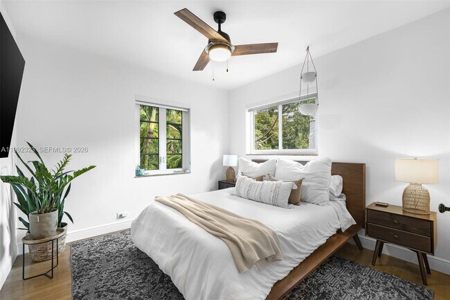 Building Photo - 970 NW 10th Ave