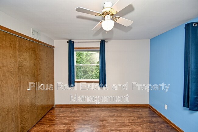 Building Photo - 1280 Linwood Ave SW