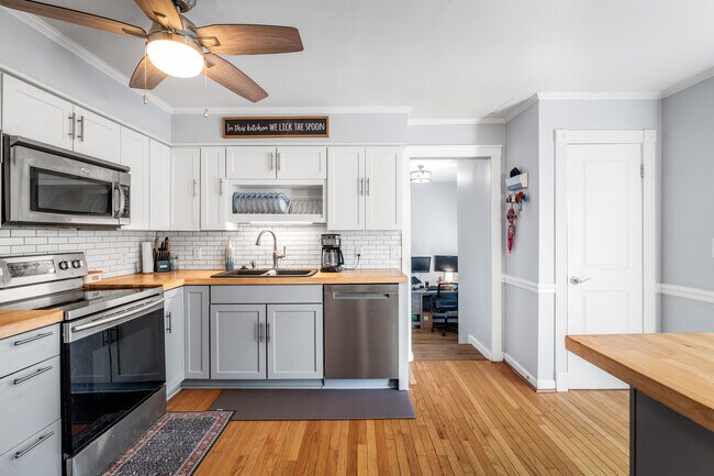 Building Photo - 453 Belinda Pkwy