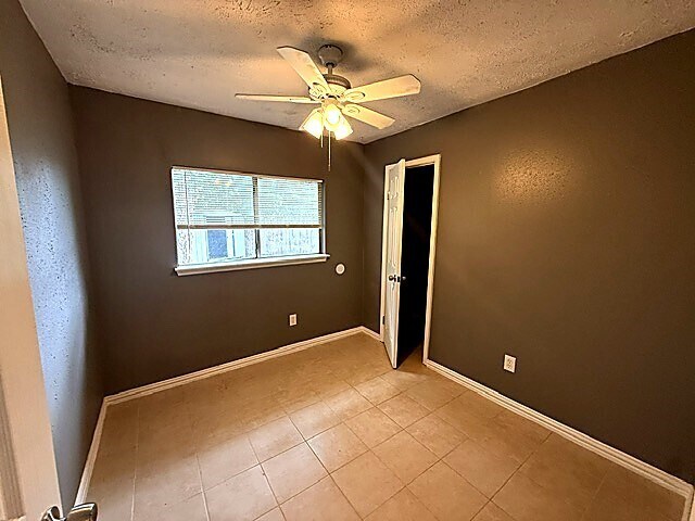 Building Photo - 3118 Trembling Creek Cir