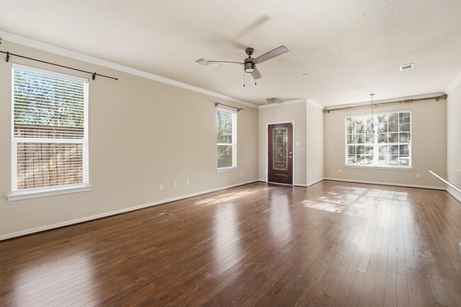 Building Photo - 2 Bettina Ln