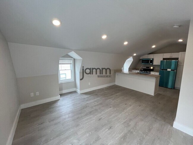 Building Photo - 1966 Randall Rd