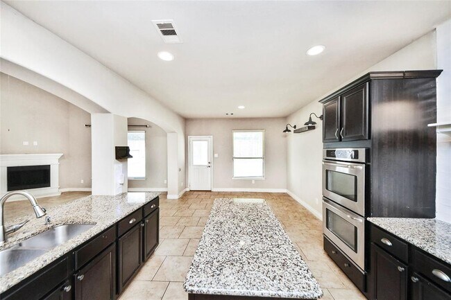 Building Photo - 24542 N Denham Ridge Ln