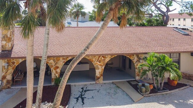 Building Photo - 813 Ormond St