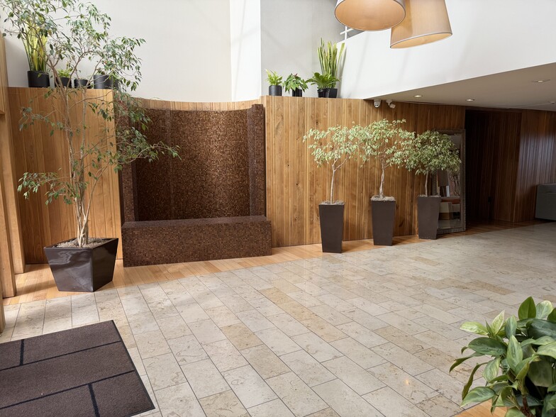 Building Photo - 1700 De Anza Blvd