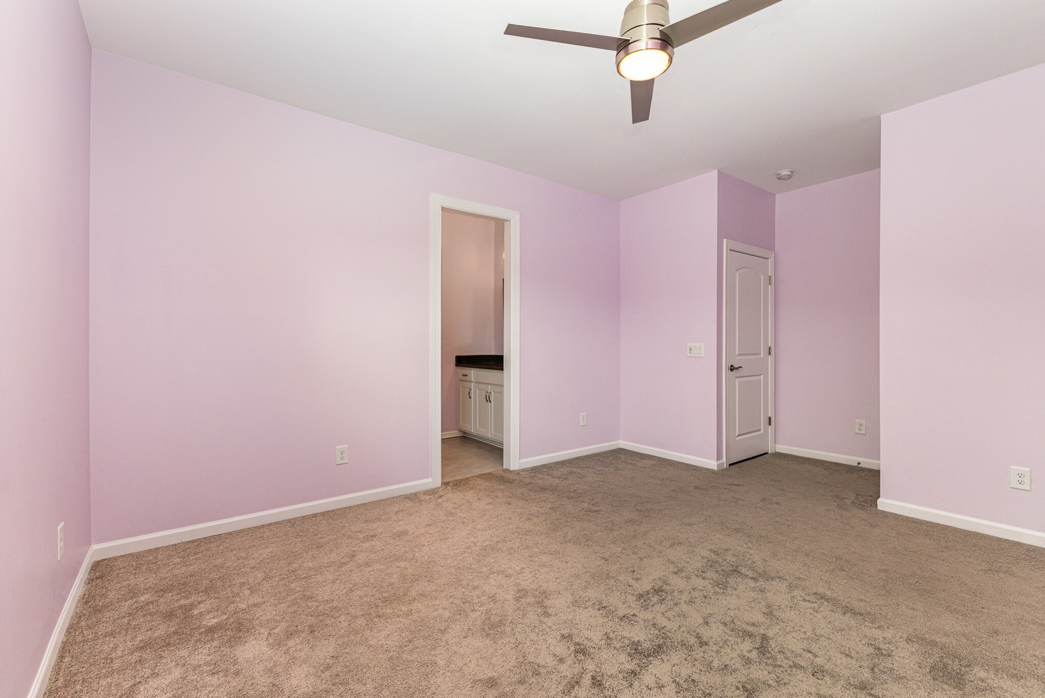 Building Photo - 6225 Majesty Ct