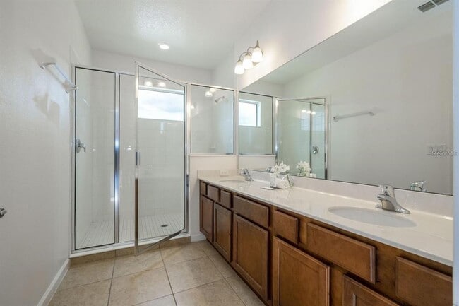 Building Photo - 280 Ballo Dr
