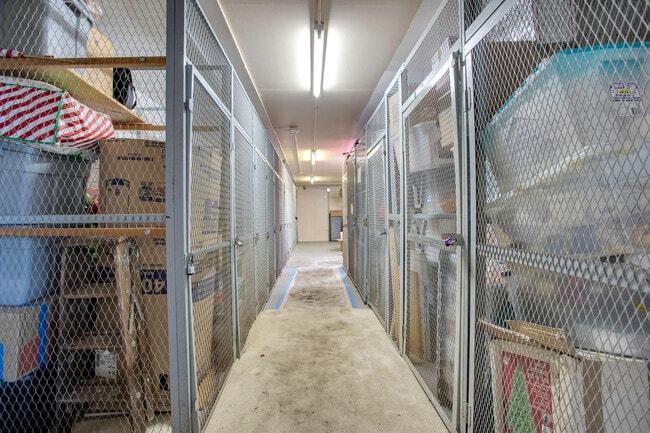 Building Photo - 1702 Andros Isle