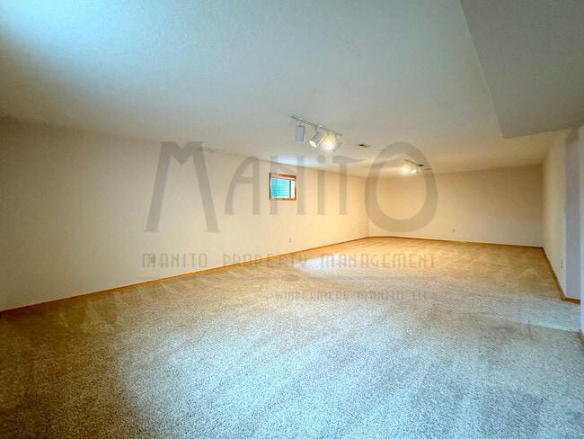 Building Photo - 5002 S Morrill Ln