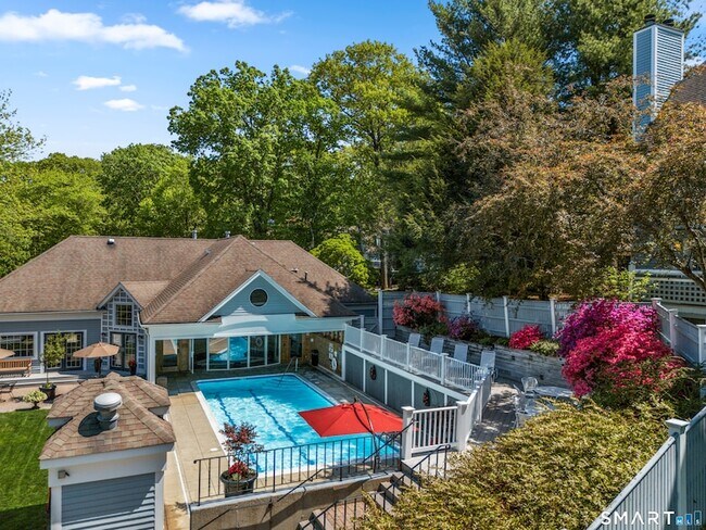 Building Photo - 2124 Old Pond Ln