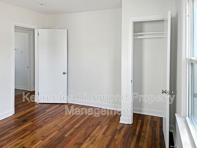 Building Photo - 518 E Read St