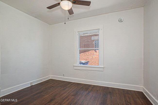 Building Photo - 3611 Mountain Ave