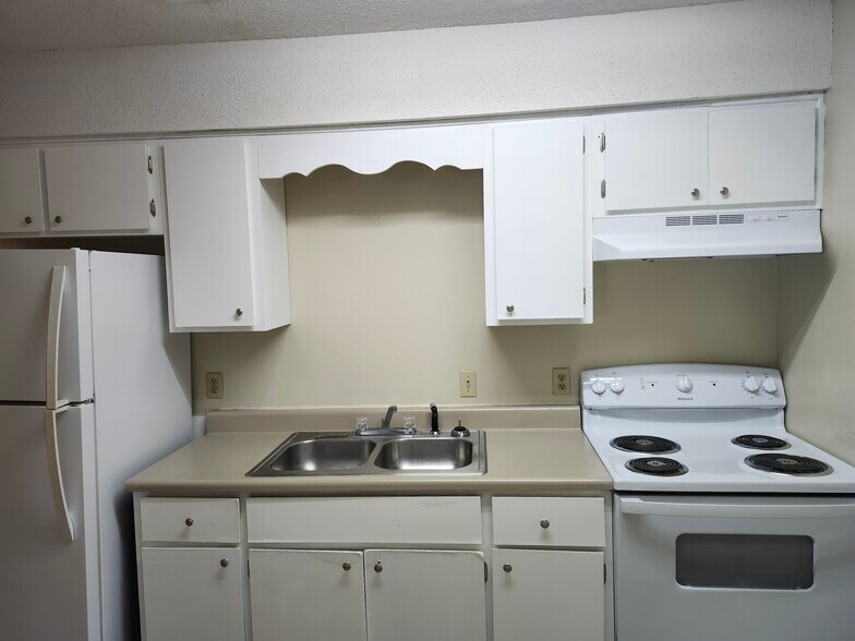 Primary Photo - 31 6th St