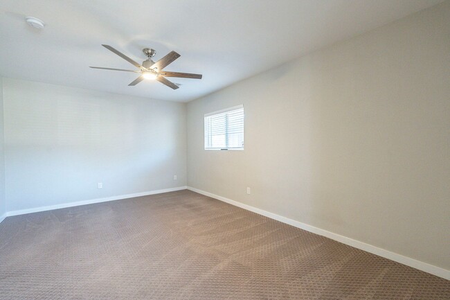 Building Photo - BEAUTIFUL SOUTH SCOTTSDALE - CORNER LOT & ...
