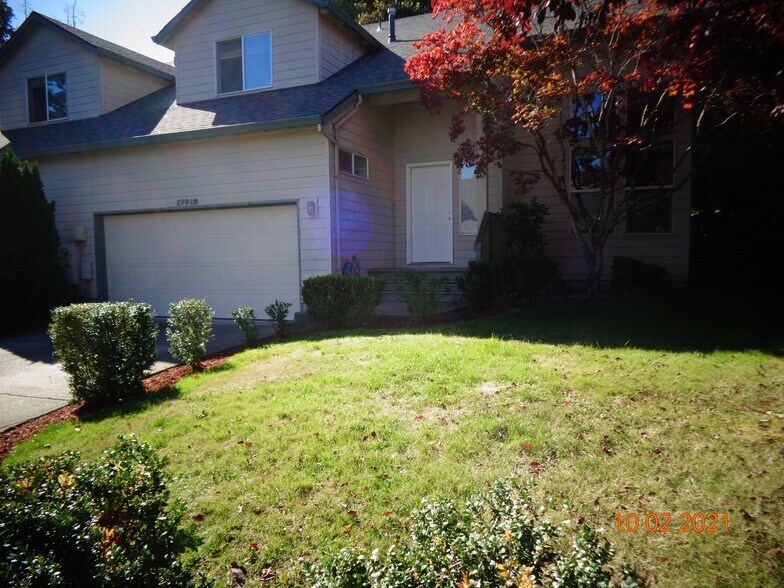 Front Lawn - 17612 SW Bany Rd