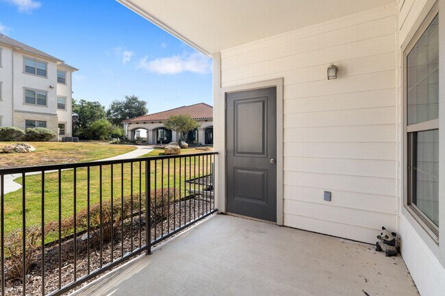 Building Photo - 5511 Pecan Spgs Rd