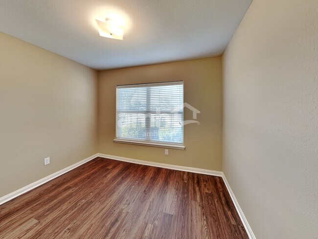 Building Photo - 101 Eider Dr