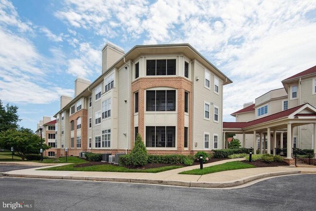 Building Photo - 2130 Ganton Green