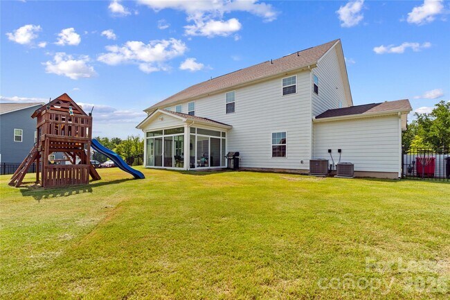 Building Photo - 14321 Sunnyhill Grove Rd