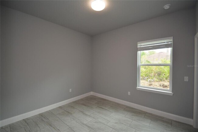 Building Photo - 17 Zoeller Ct