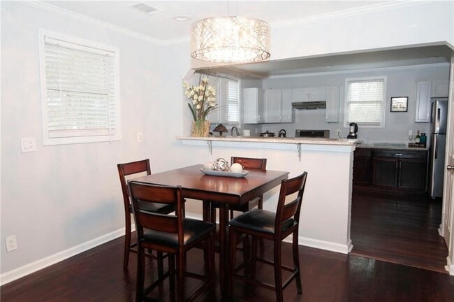 Building Photo - 531 Allendale Dr