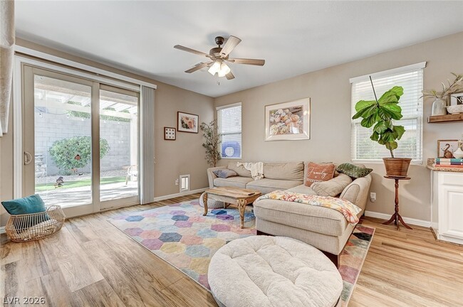 Building Photo - 10617 Austin Bluffs Way