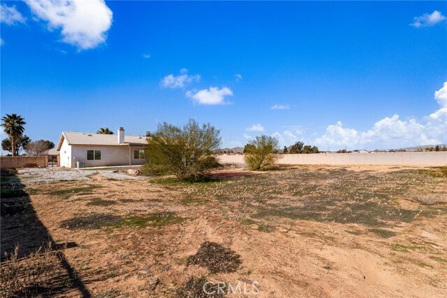 Building Photo - 15095 Douglas St